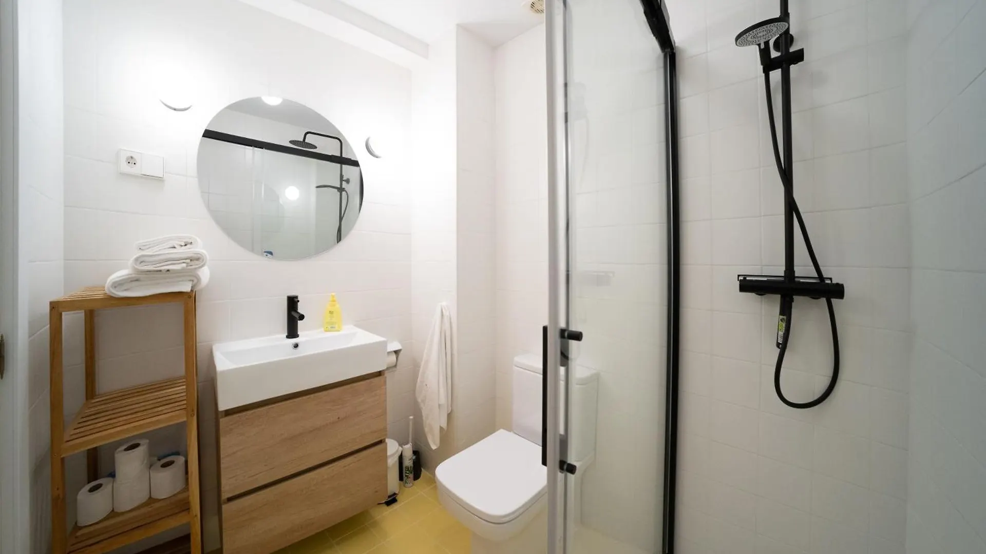 Tradicional Apartamento Central De 2 Camas Dobles Benalmadena